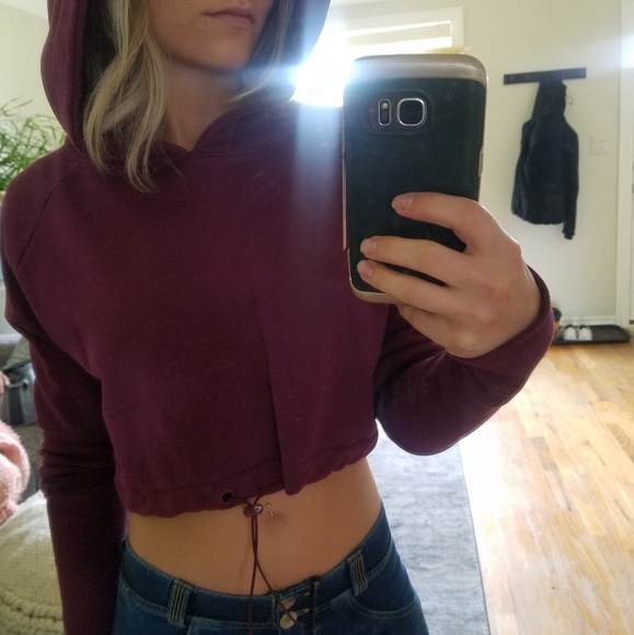 Gymshark Tops - Gymshark cropped hoodie